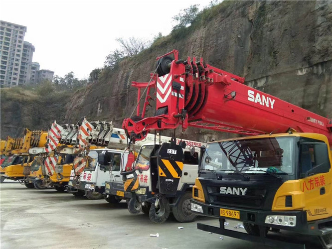 沁源县吊车出租按什么计费？台班费、单次费、里程费怎么算？