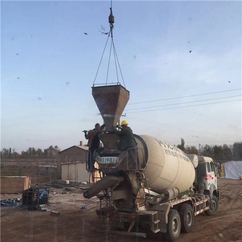 沁源县“精准瞄准”—— 吊车的 “定位导航” 技术